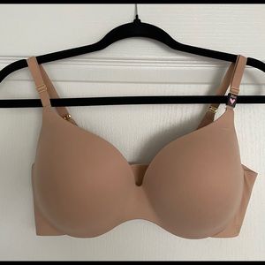 Victoria’s Secret Light Push Up Perfect Shape Bra